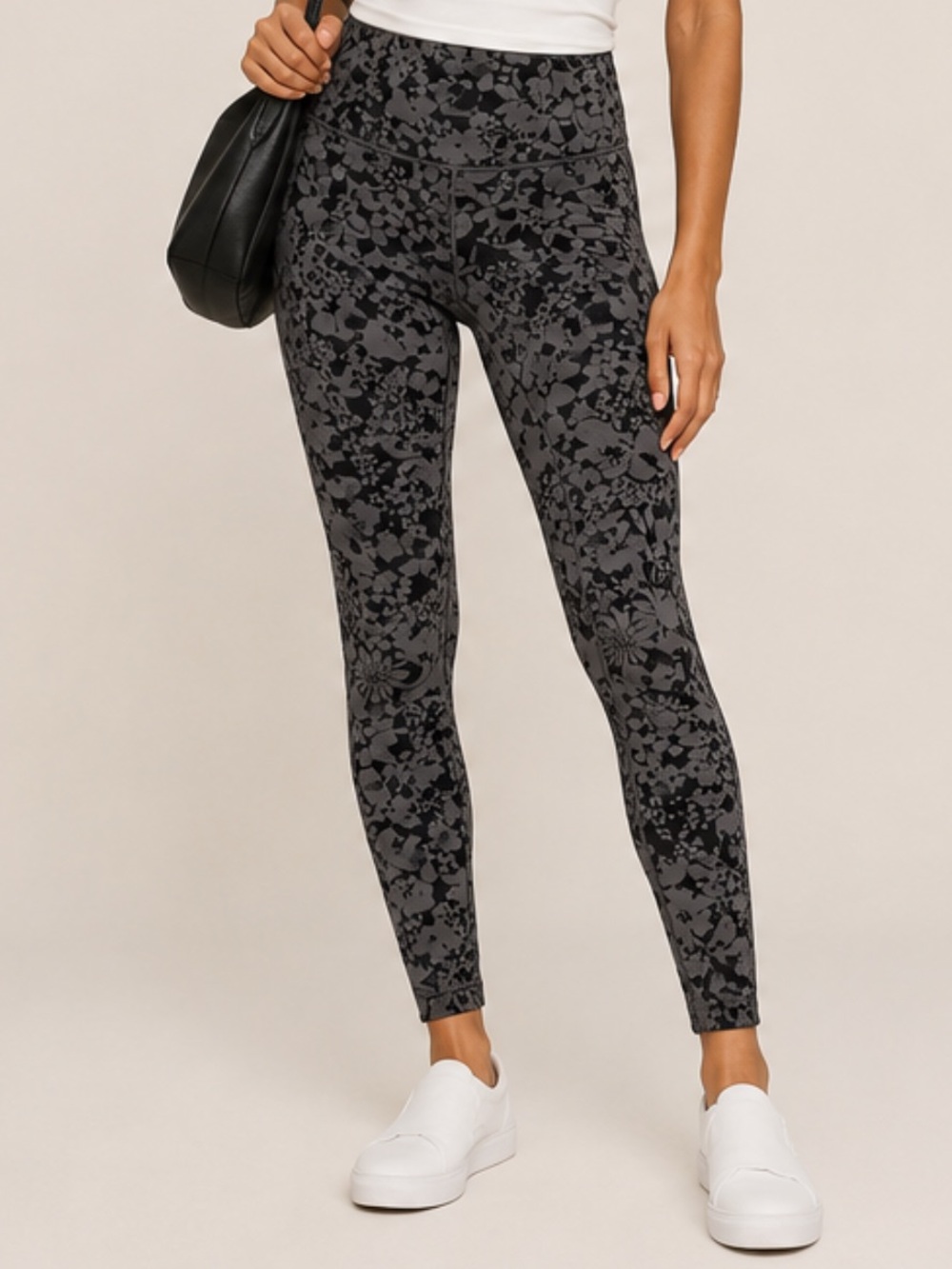 Lululemon Wunder Under *Full-On Luon 28" Leggings Size 8